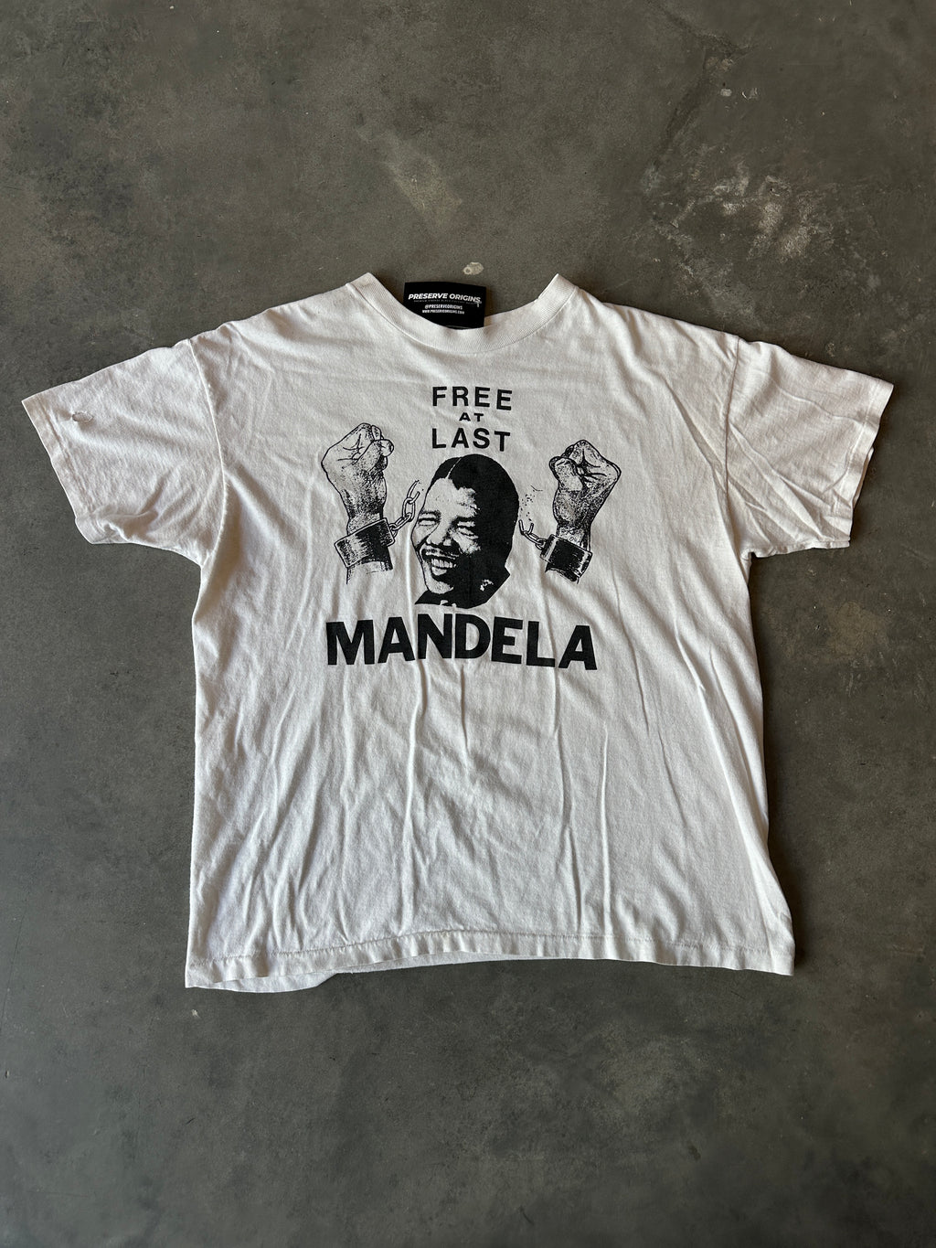 90's Free At Last Nelson Mandela Portrait End of Apartheid in South Africa Vintage Black History Tee (Large)