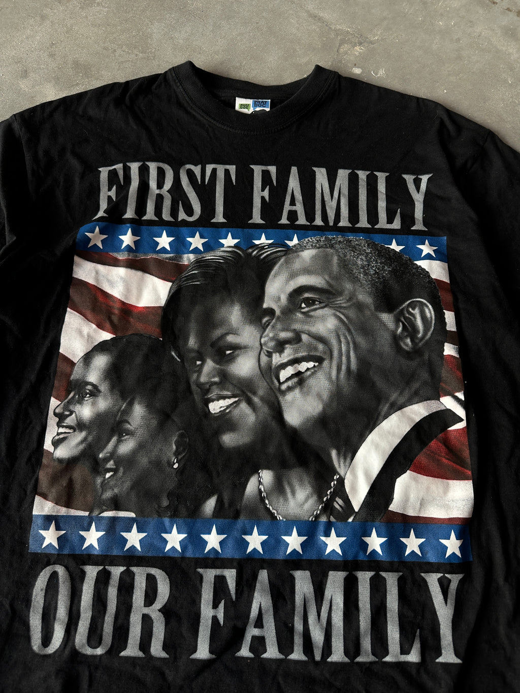 2008 The Obama's "First Family Our Family" Black History Vintage Tee (XL)