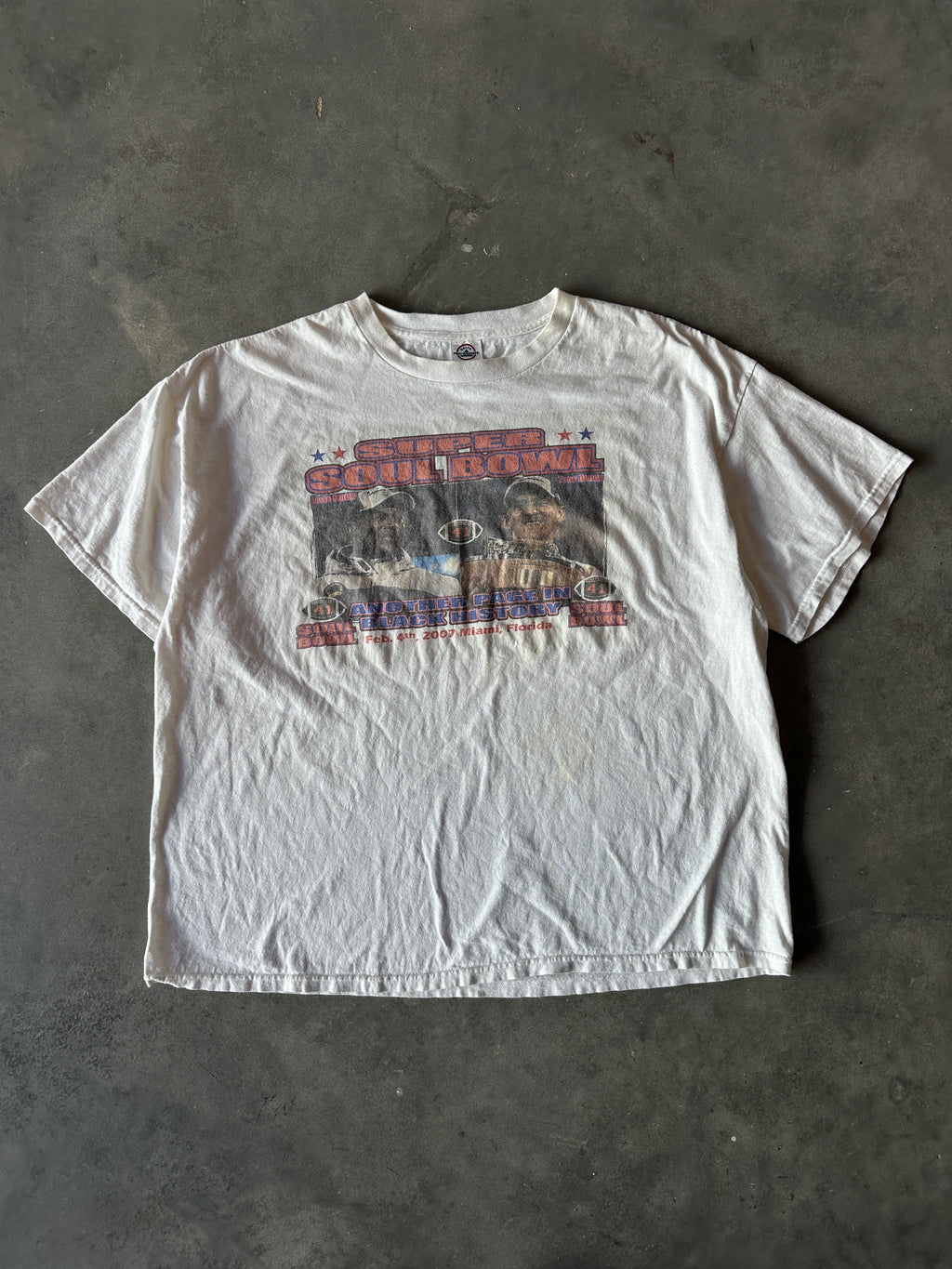 2007 Super Bowl XLI Super Soul Bowl Tony Dungy vs. Lovie Smith Faded Vintage Black History Tee (BOXY XL)