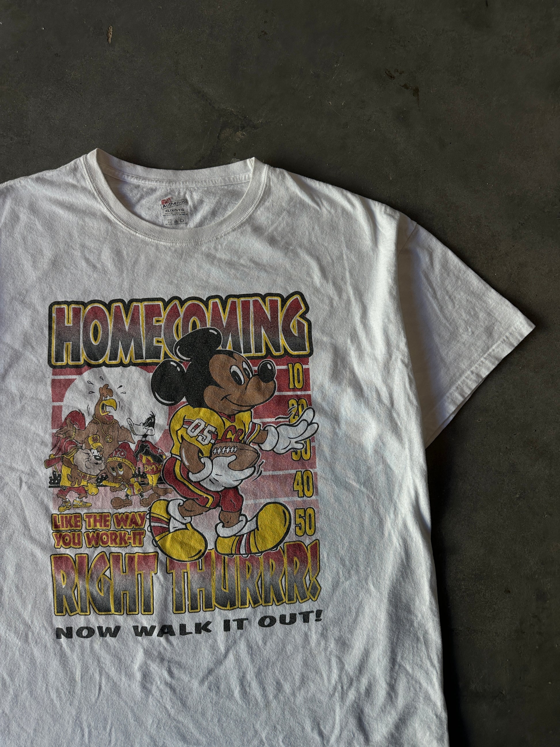 2000's HBCU Homecoming Mickey & Looney Tunes Cartoon "Now Walk It Out" Vintage Tee (BOXY XL)