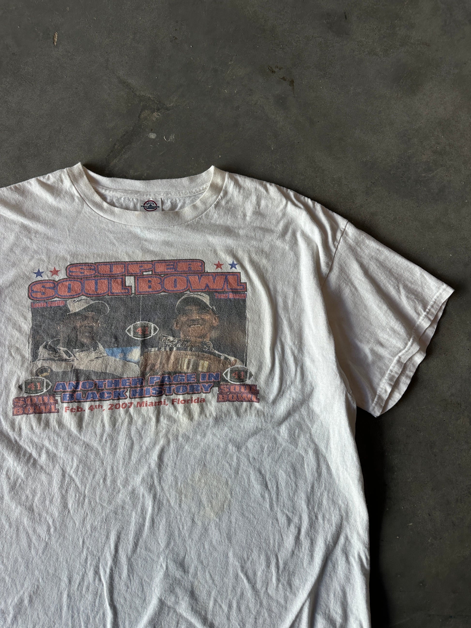 2007 Super Bowl XLI Super Soul Bowl Tony Dungy vs. Lovie Smith Faded Vintage Black History Tee (BOXY XL)