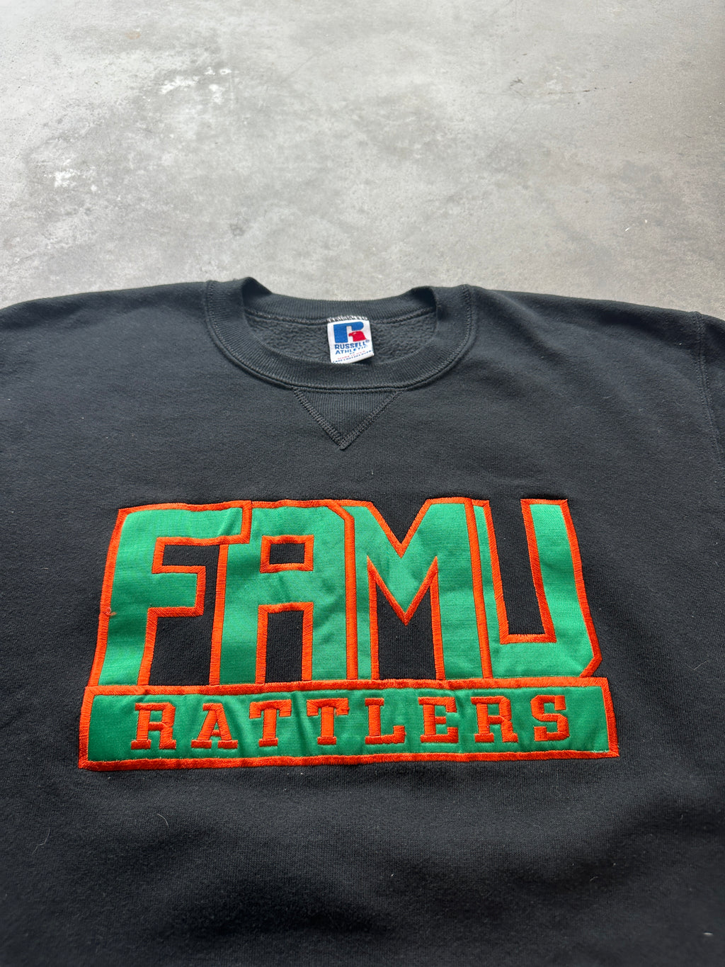 90’s Florida A&M FAMU Rattlers Embroidered Russell Athletic Vintage HBCU Crewneck Sweatshirt (Medium)