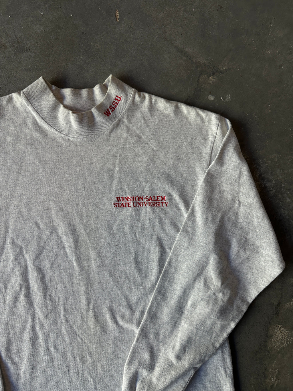 90's Winston Salem State University WSSU Rams Embroidered Mock Neck Vintage Long Sleeve Tee (Medium)