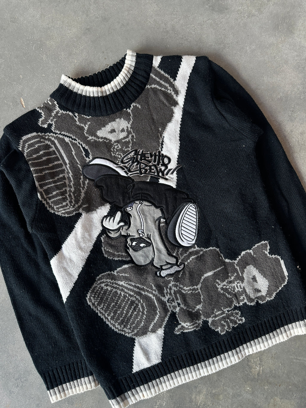 00's Ghetto Crew Y2K Embroidered RARE Knit Crewneck Sweater (Small)