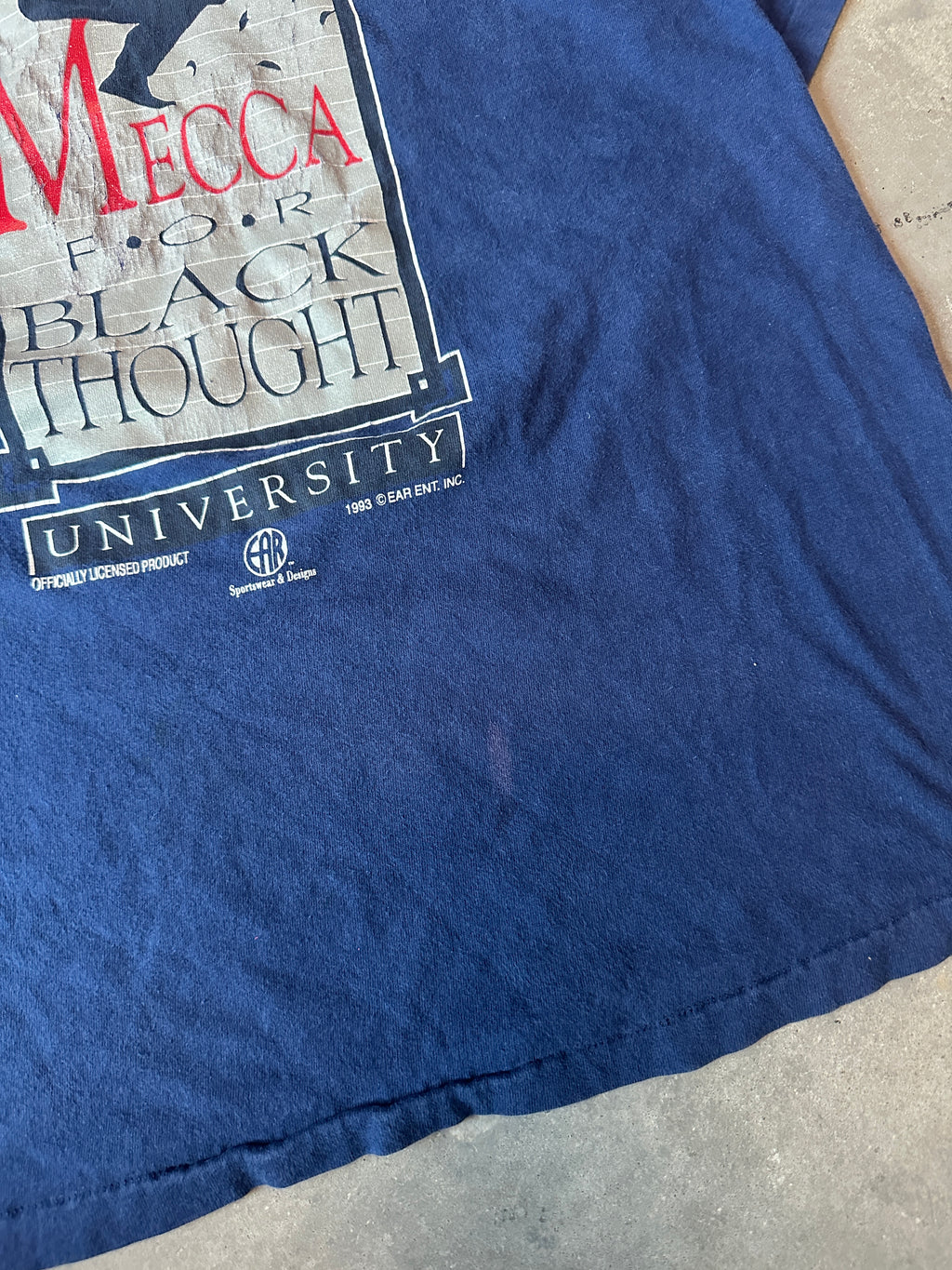 1993 Howard University HU Mecca For Black Thought Navy Blue Vintage HBCU Tee (Medium)