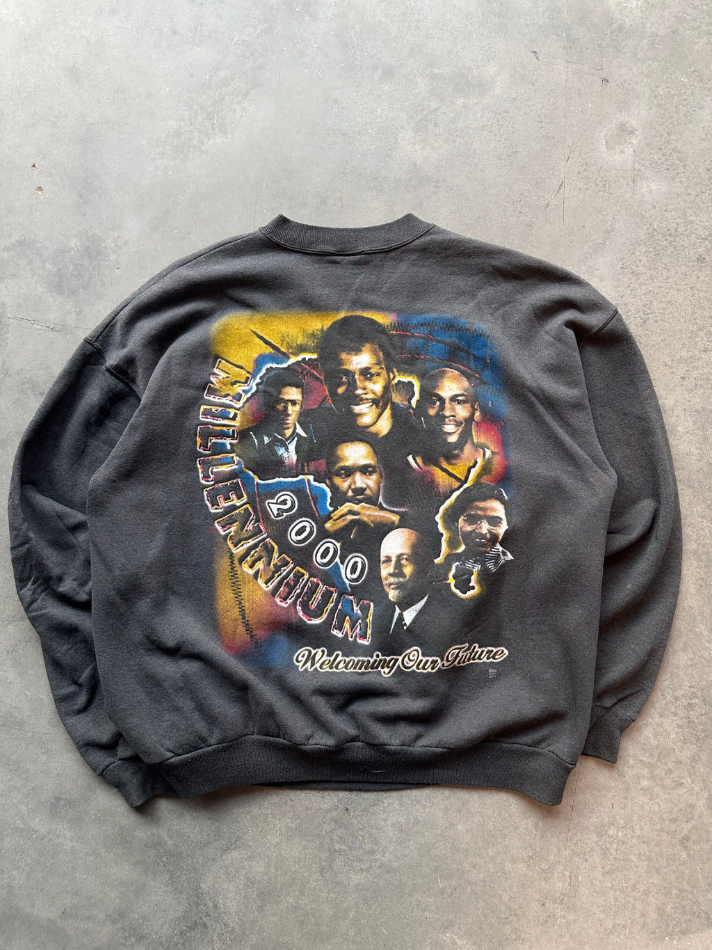 2000 Welcoming our Future Black History Figures MLK Bob Marley Rosa Parks & More Millennium Vintage Crewneck (XL)