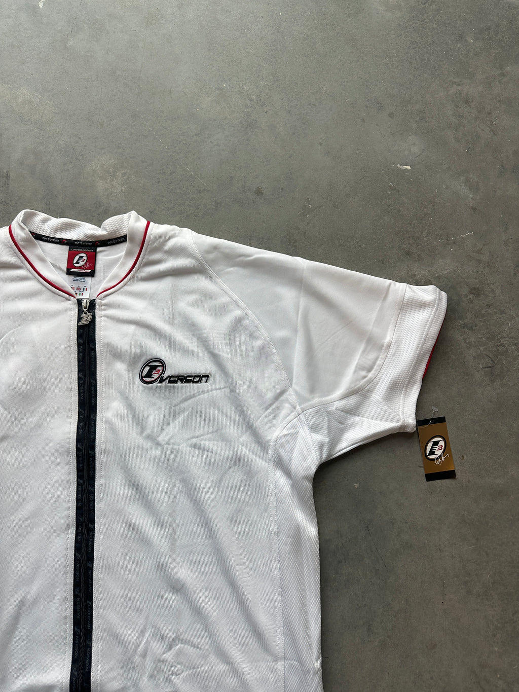 00's Y2K Allen Iverson Reebok "The Answer" White NBA Full Zip Shooting Shirt - Brand New (XL)