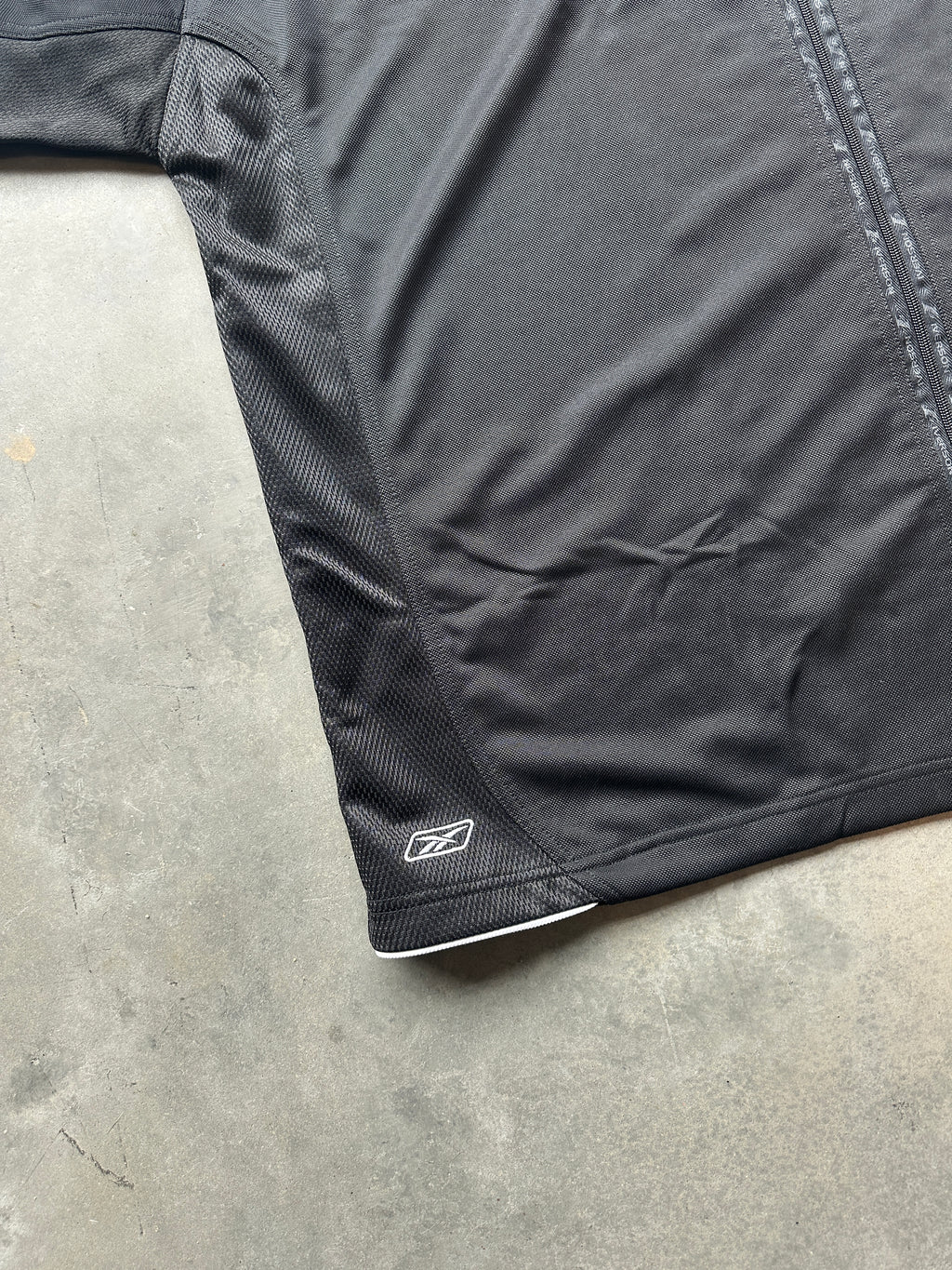 00's Y2K Allen Iverson Reebok "The Answer" Black NBA Full Zip Shooting Shirt - Brand New (XXL)