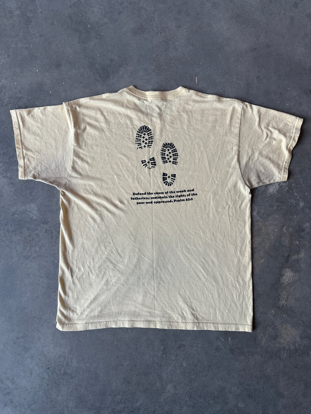 00's The Africa Trek Poem & Scripture Footprint Vintage Tee (Large)