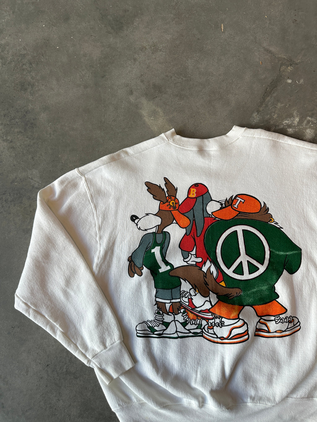 90’s Looney Tunes Cartoon x Cross Colours RARE Vintage Crewneck Heavyweight Sweatshirt (XL)