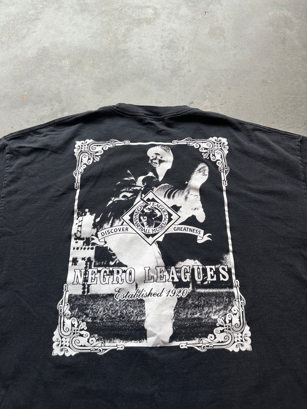 00’s Negro Leagues Baseball Museum NLBM “Discover Greatness” Vintage Tee (XXL)