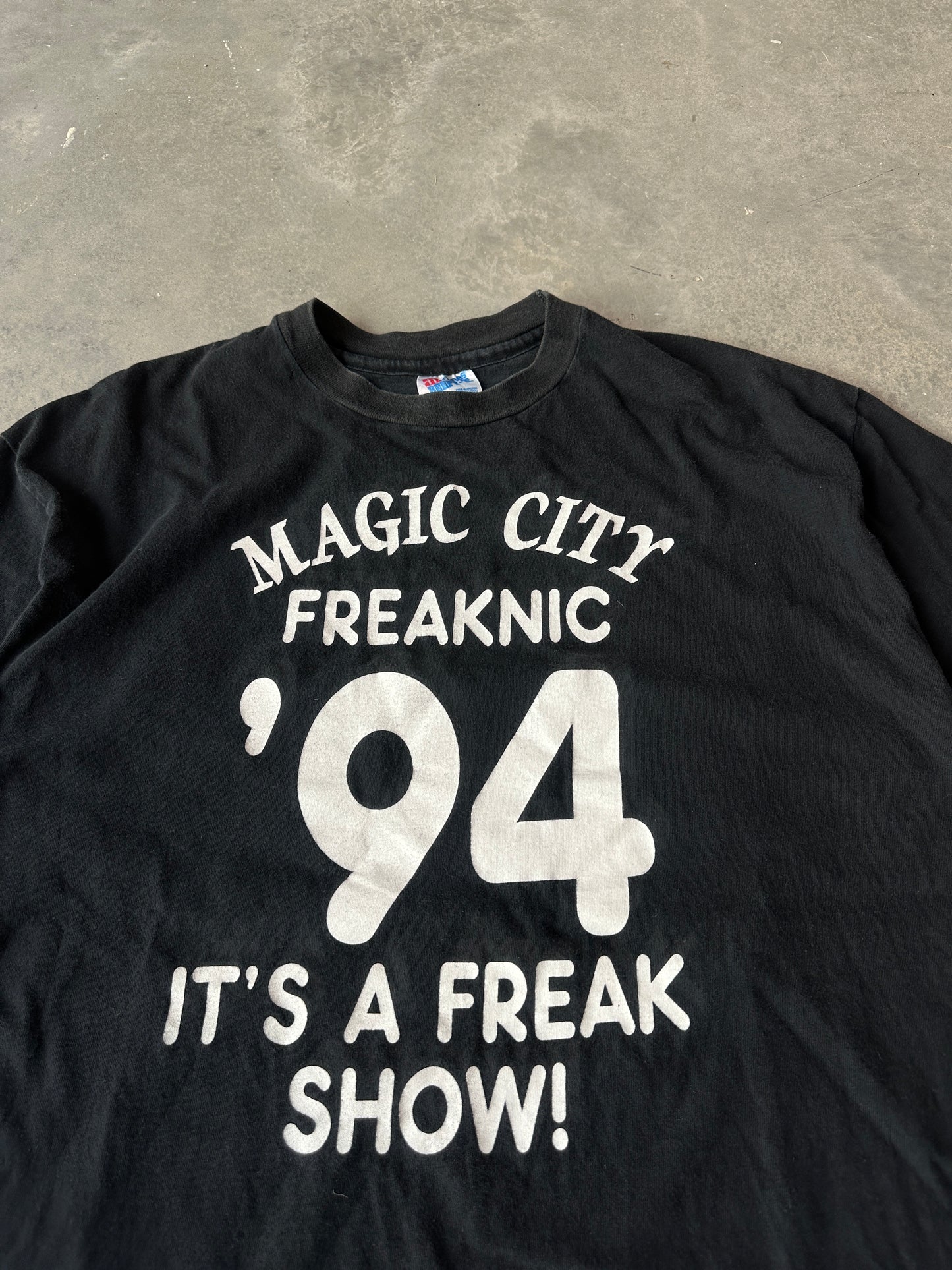 1994 Magic City Atlanta Freaknic “It’s a Freak Show!” Text Vintage Tee (XL)