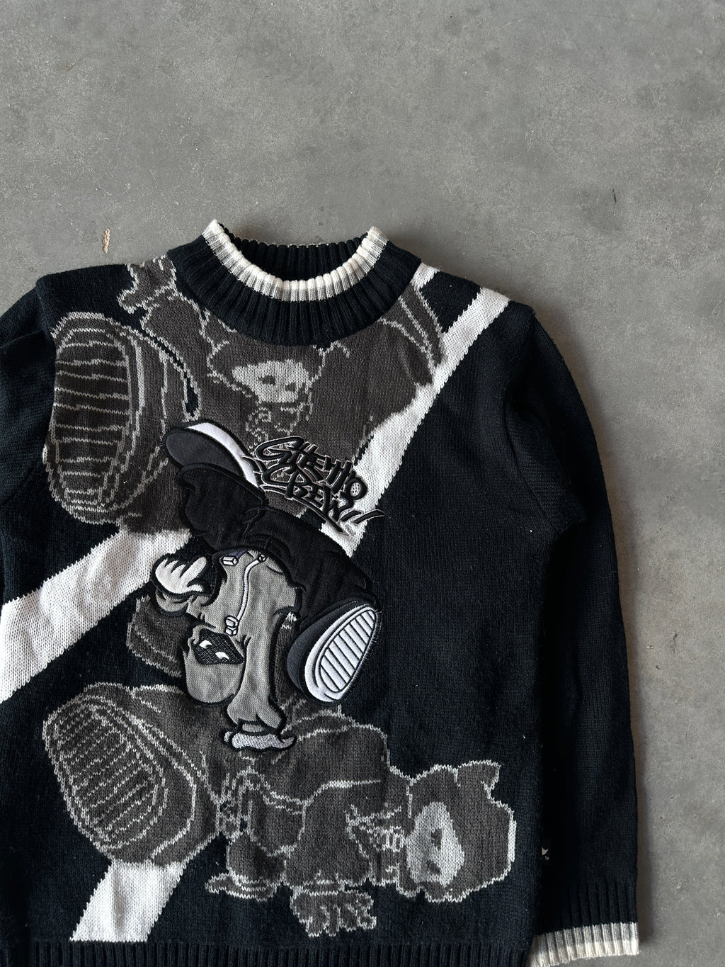 00's Ghetto Crew Y2K Embroidered RARE Knit Crewneck Sweater (Small)