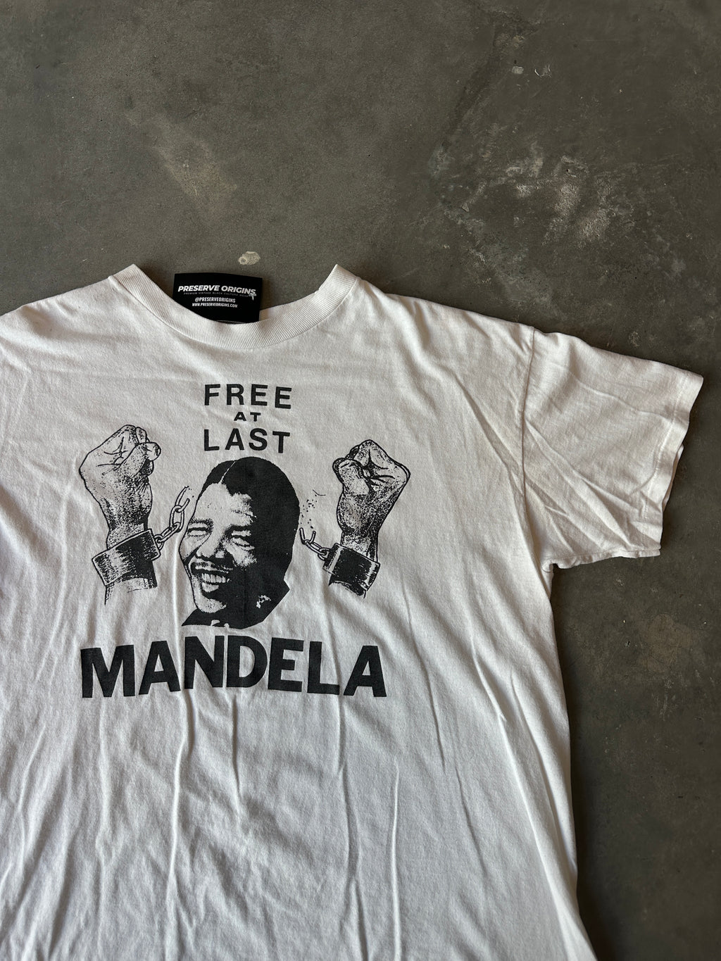 90's Free At Last Nelson Mandela Portrait End of Apartheid in South Africa Vintage Black History Tee (Large)