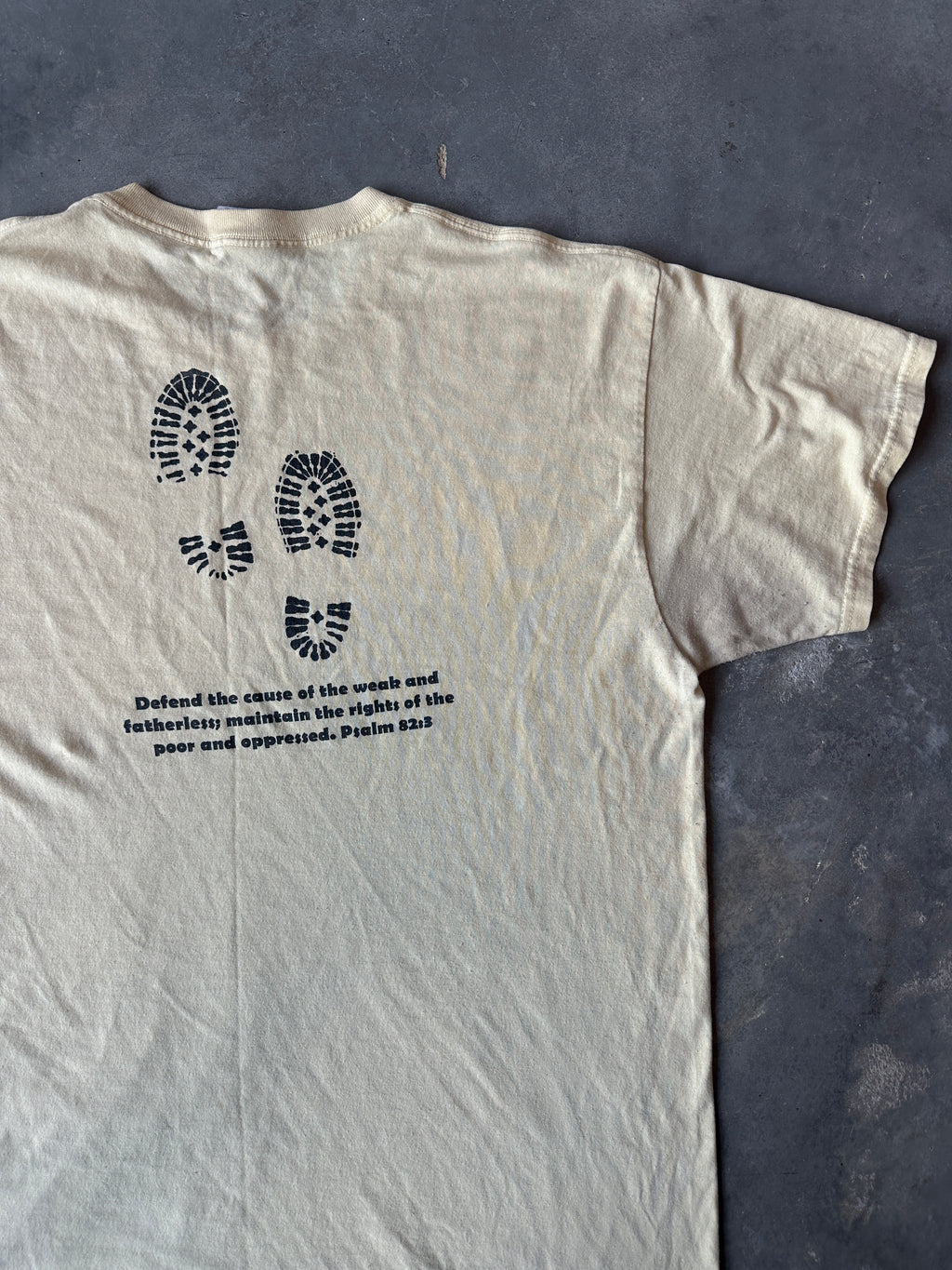 00's The Africa Trek Poem & Scripture Footprint Vintage Tee (Large)