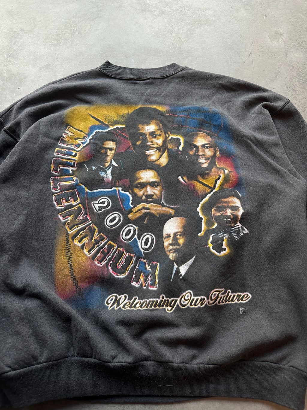 2000 Welcoming our Future Black History Figures MLK Bob Marley Rosa Parks & More Millennium Vintage Crewneck (XL)