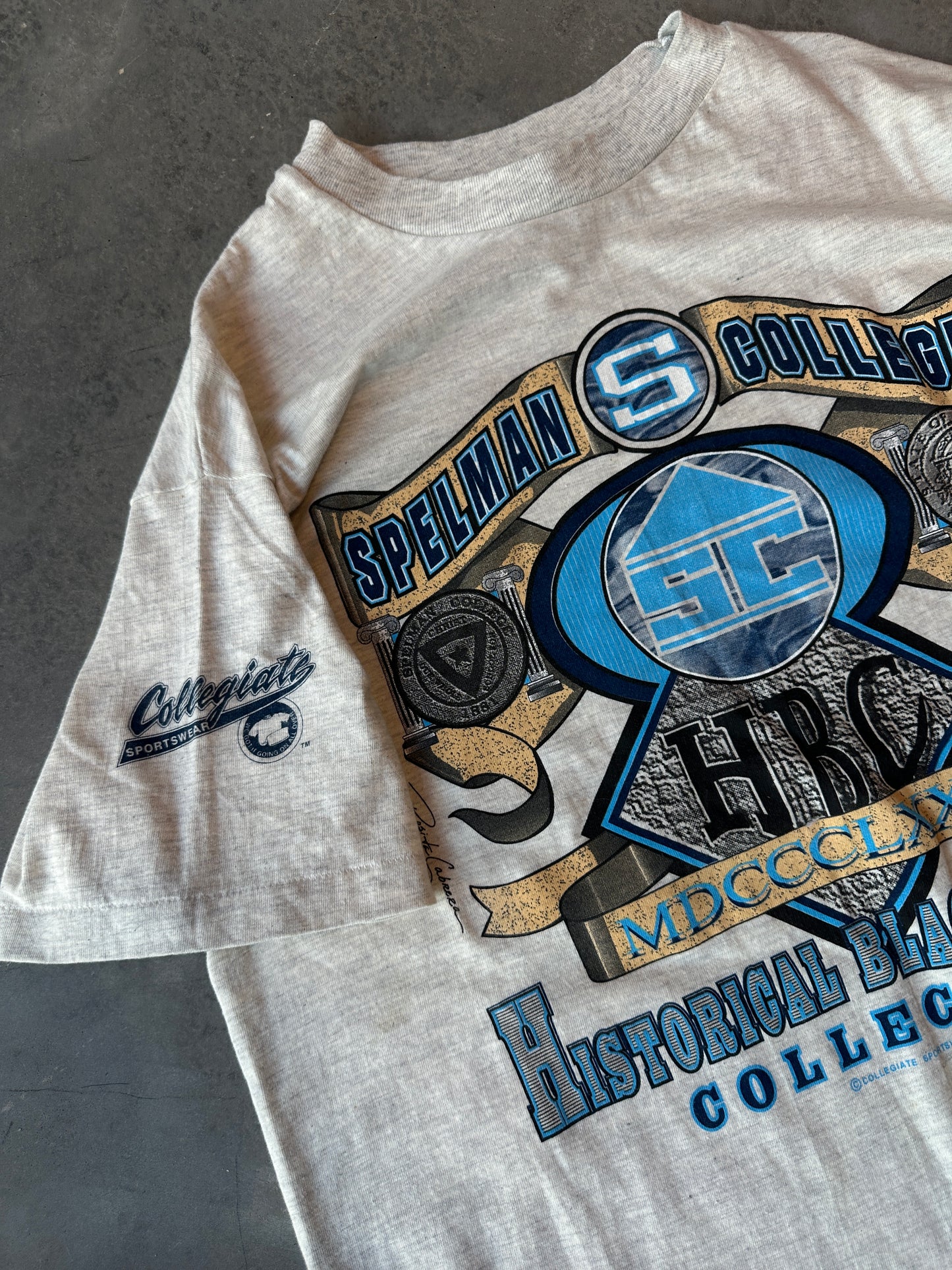 90’s Spelman College HBCU Rare Spellout Vintage Tee (Large)