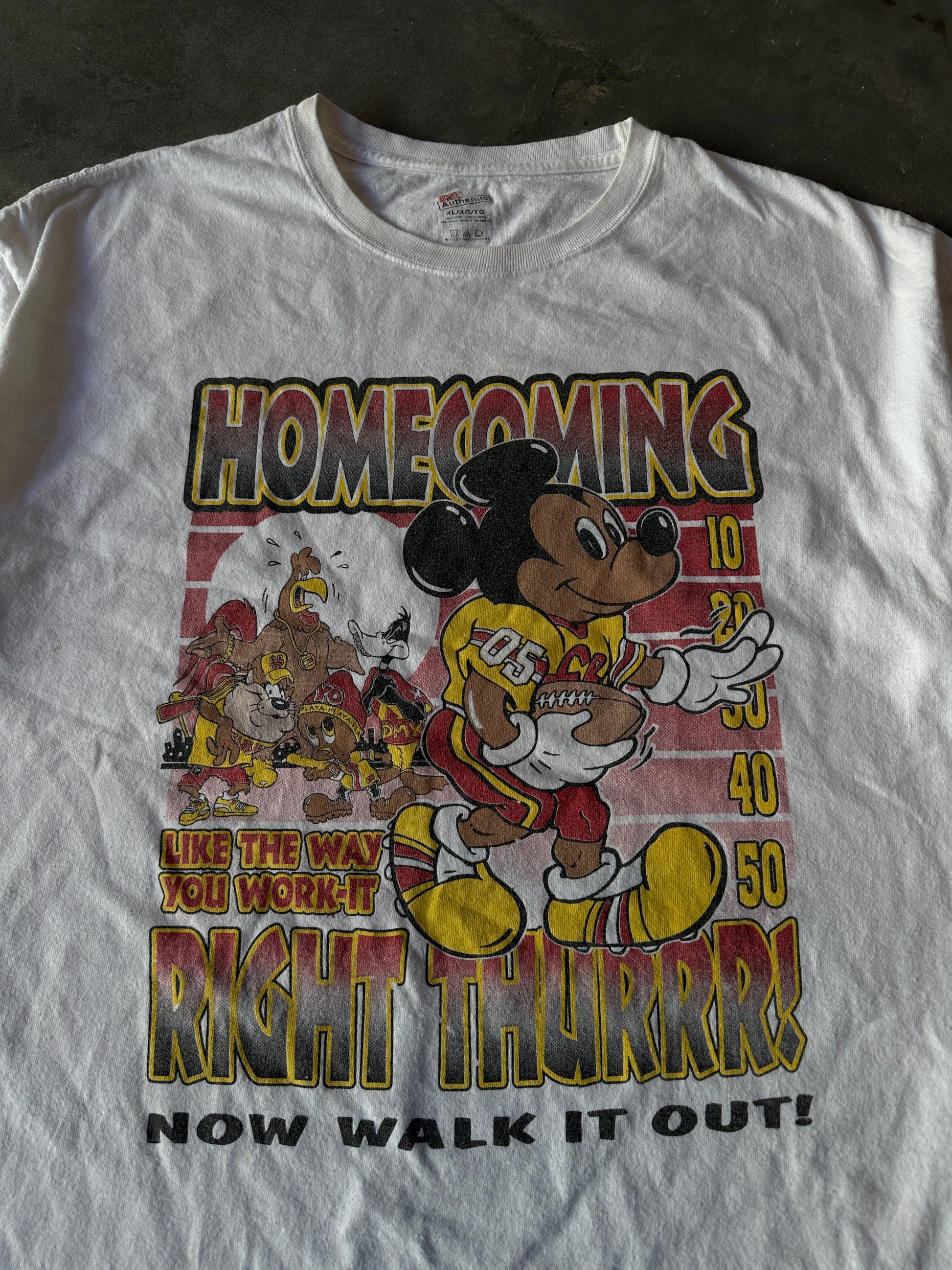 2000's HBCU Homecoming Mickey & Looney Tunes Cartoon "Now Walk It Out" Vintage Tee (BOXY XL)