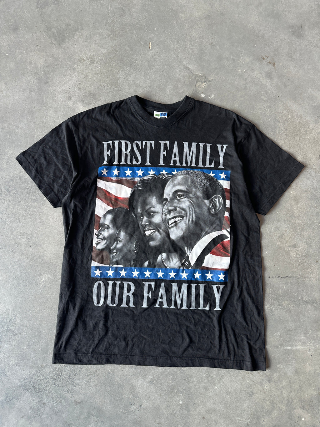 2008 The Obama's "First Family Our Family" Black History Vintage Tee (XL)