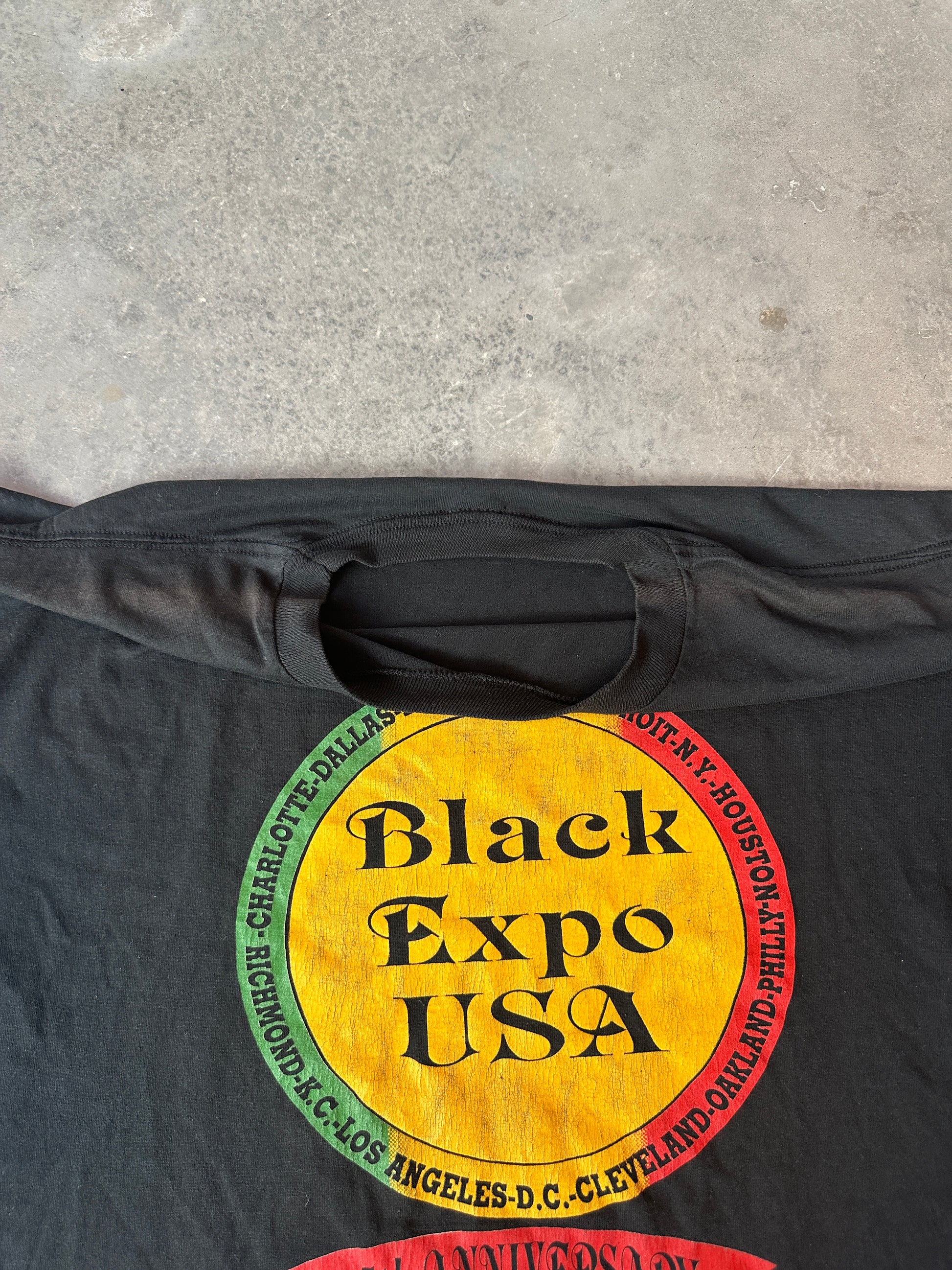 1993 Black Expo USA 5th Anniversary Faded Vintage Tee (XL)
