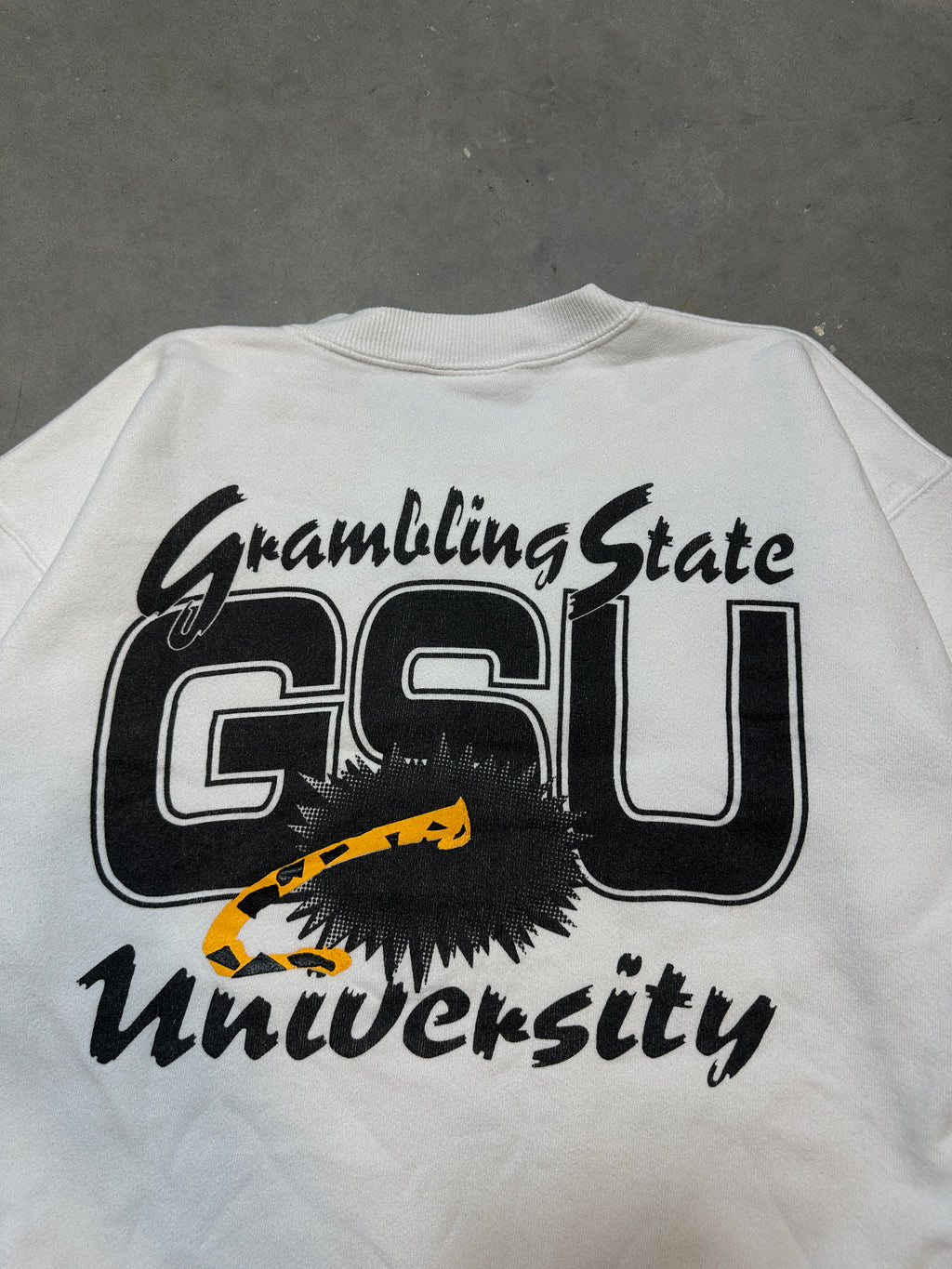 90’s Grambling State University GSU Tigers Realistic Tiger Mascot Breakthrough Vintage Crewneck Sweatshirt (BOXY Large)