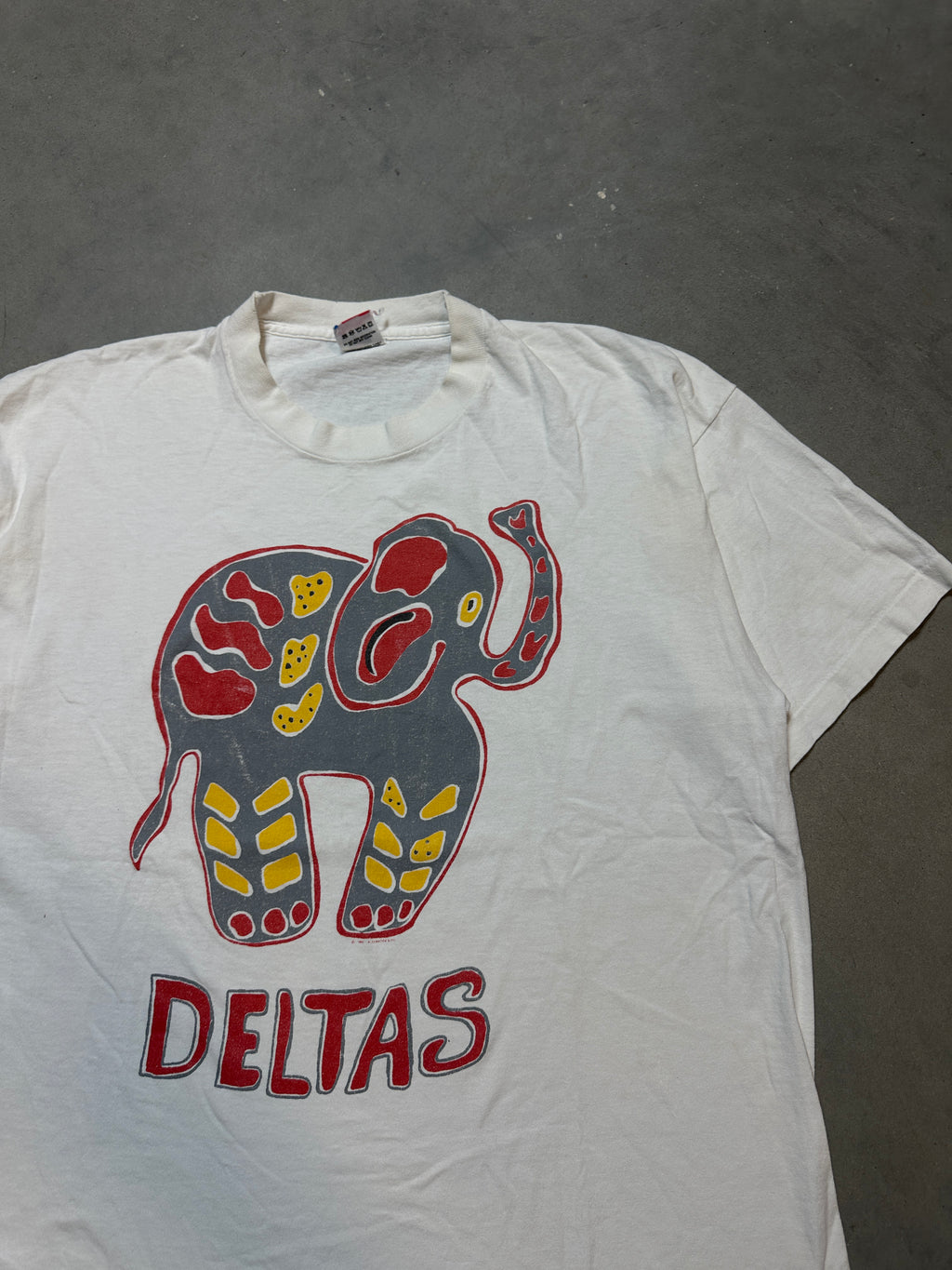 90's Delta Sigma Theta "Deltas" Elephant Art Divine Nine D9 Vintage Tee (BOXY Large)