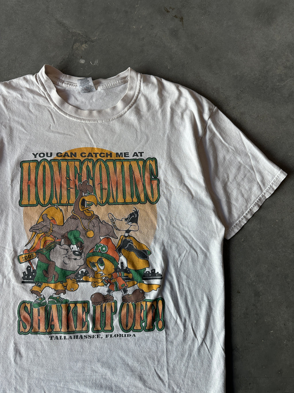 2005 Florida A&M University FAMU Looney Tunes Homecoming Shake It Off Check my Footwork Vintage Tee (XL)