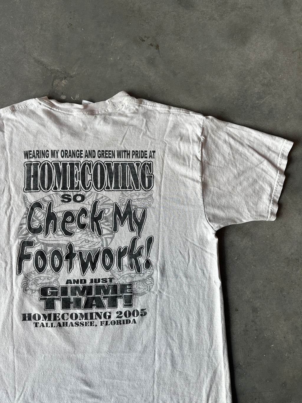 2005 Florida A&M University FAMU Looney Tunes Homecoming Shake It Off Check my Footwork Vintage Tee (XL)
