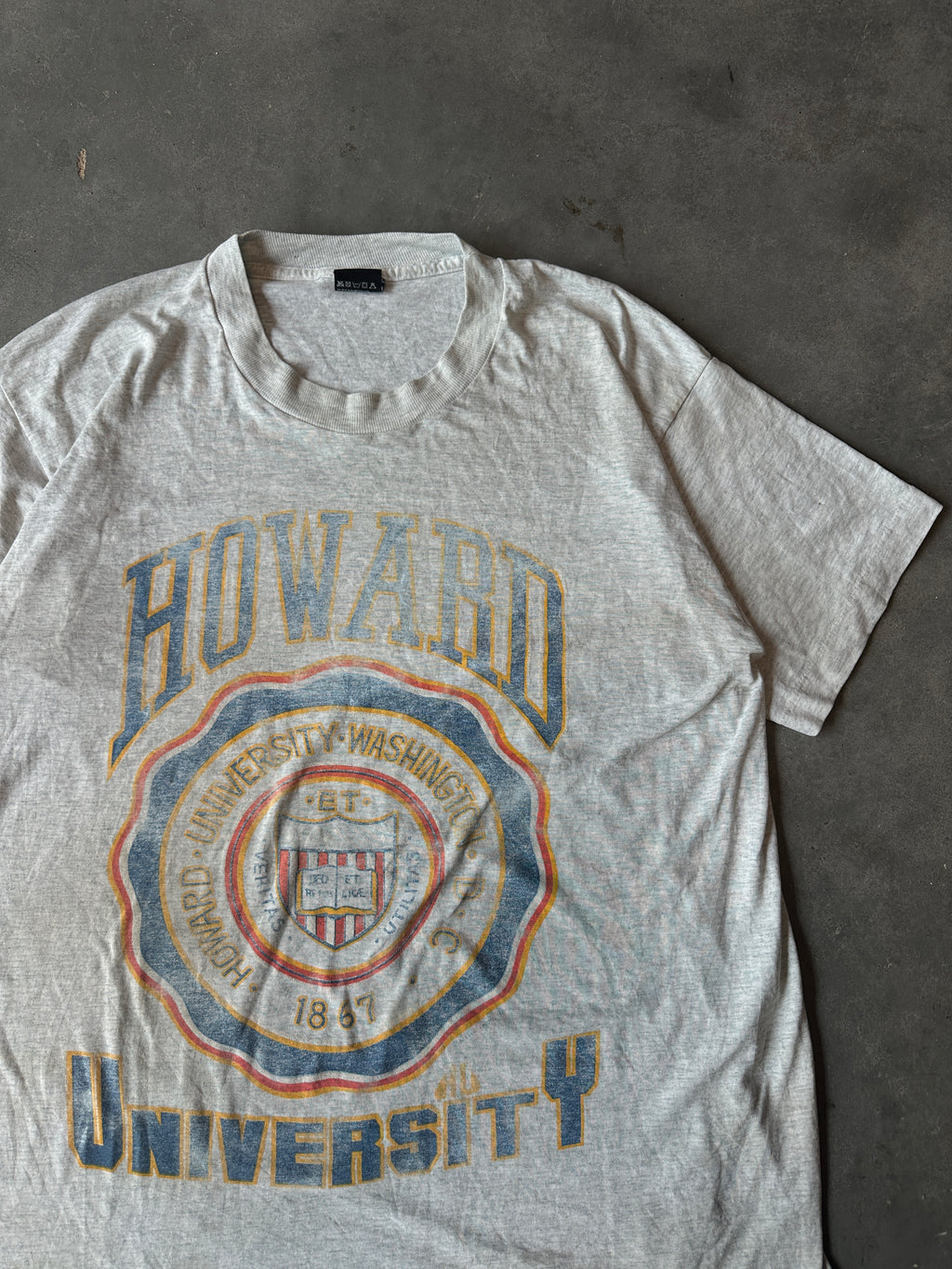 90's Howard University HU Bison Faded Spellout Seal Logo Vintage Tee (XL)