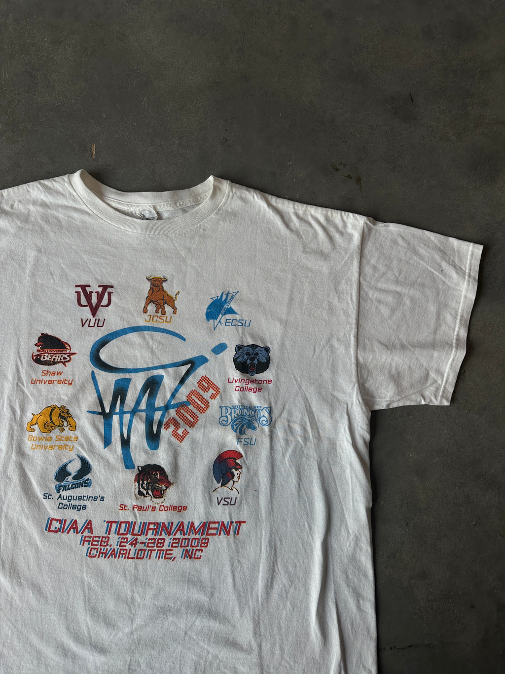 2009 CIAA Basketball Tournament Charlotte, NC Vintage HBCU Tournament Vintage Tee (XL)