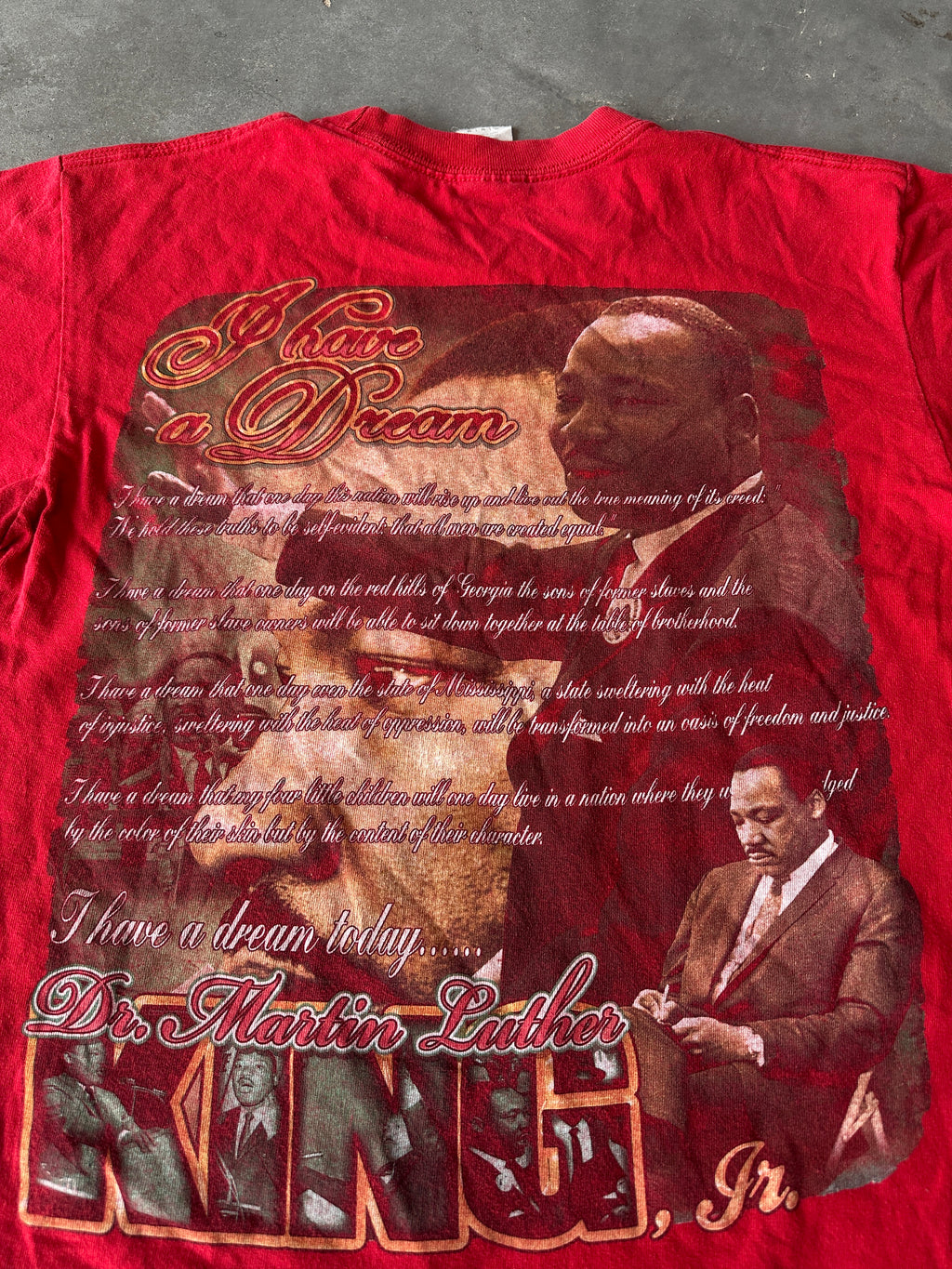 00's Be The Dream Dr.Martin Luther King MLK Red Vintage Black History Tee (Medium)