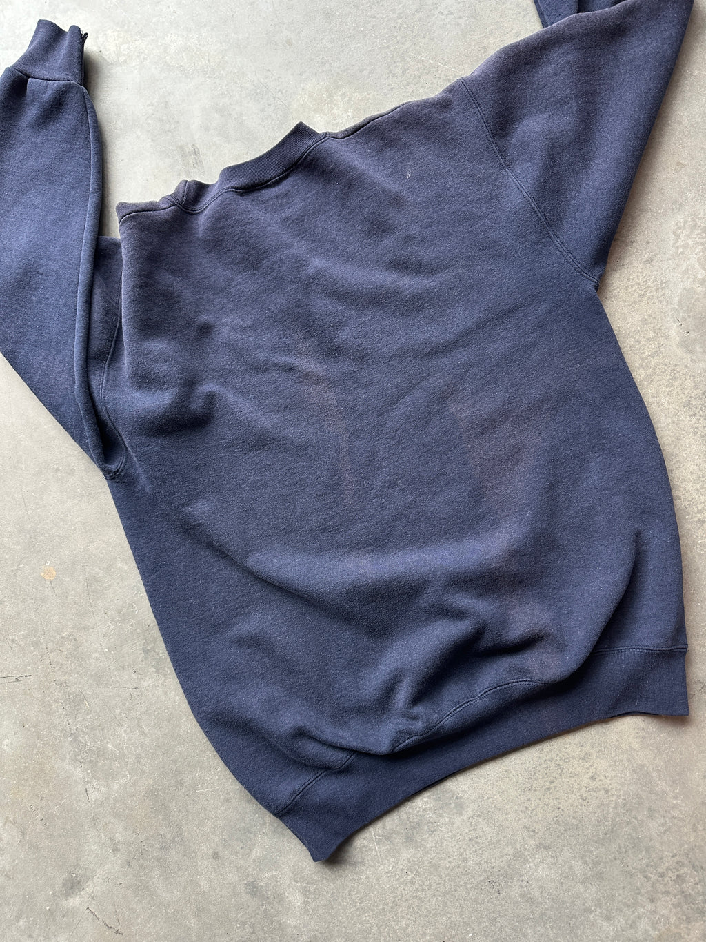00’s FUBU Sport Navy Faded Vintage Crewneck Sweatshirt (Large)