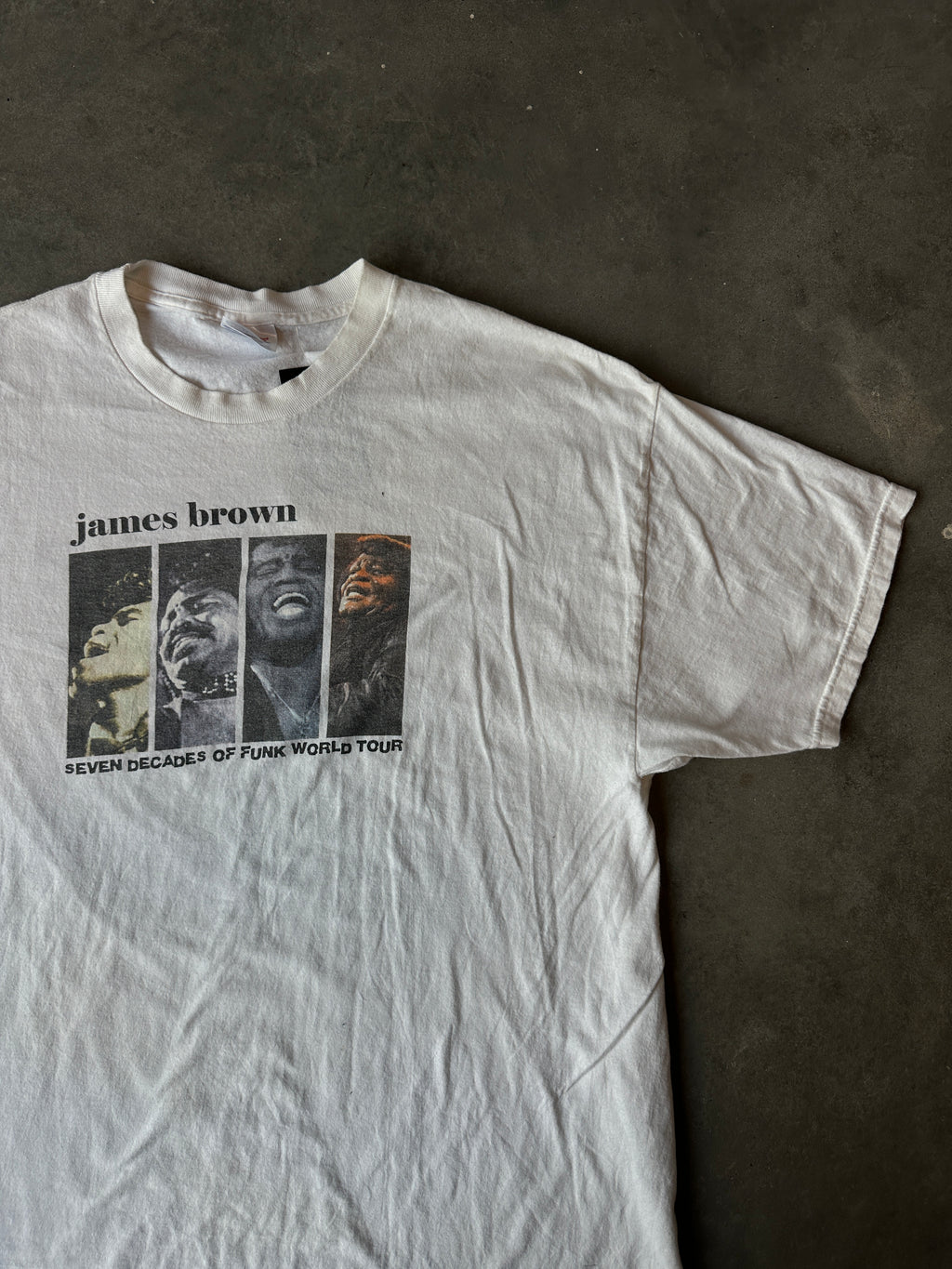 00's James Brown Seven Decades of Funk World Tour Vintage Music Tee (XL)