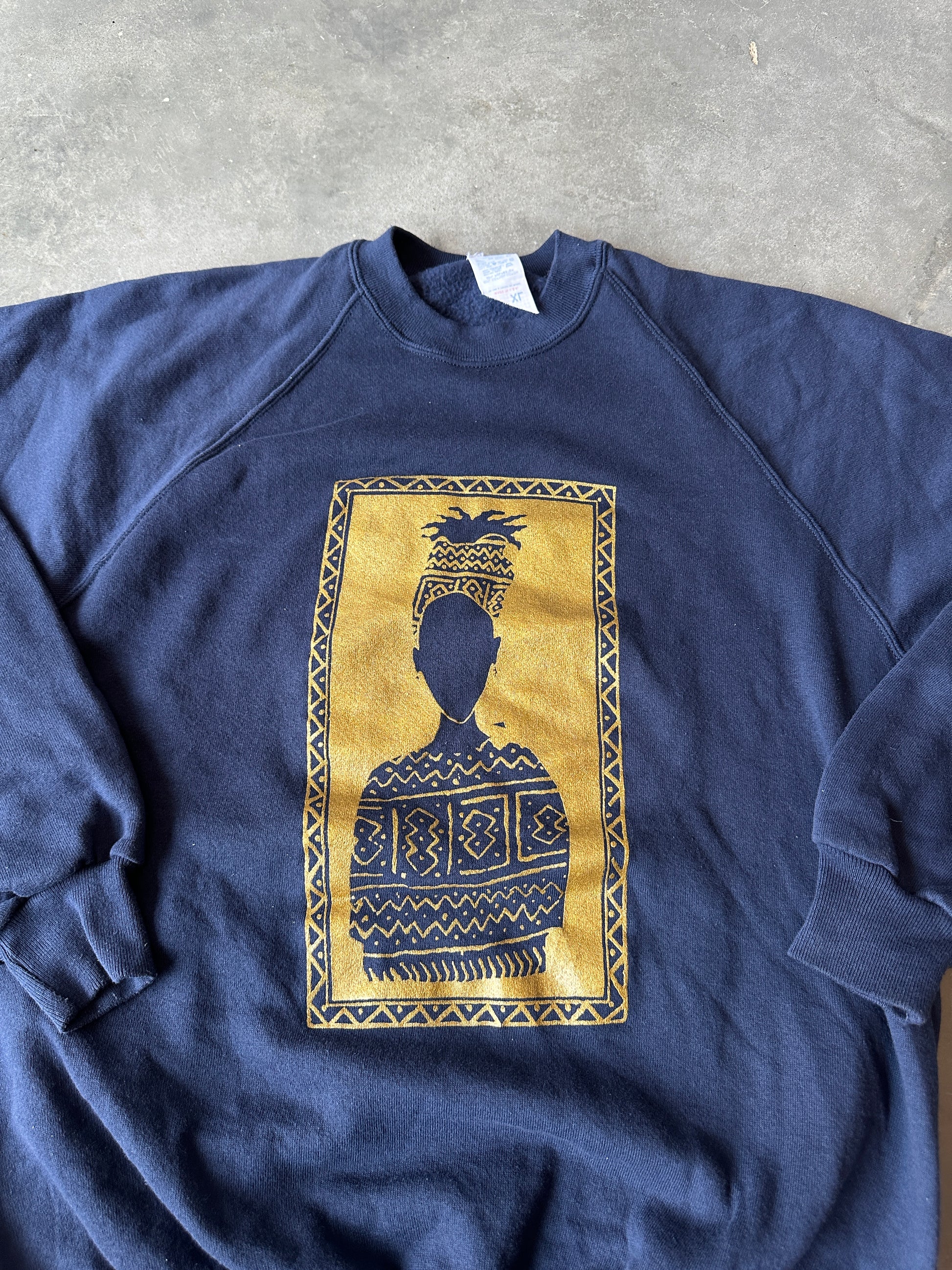 90’s African Women Silhouette Shadow Portrait Vintage Navy Crewneck Sweatshirt (XL)