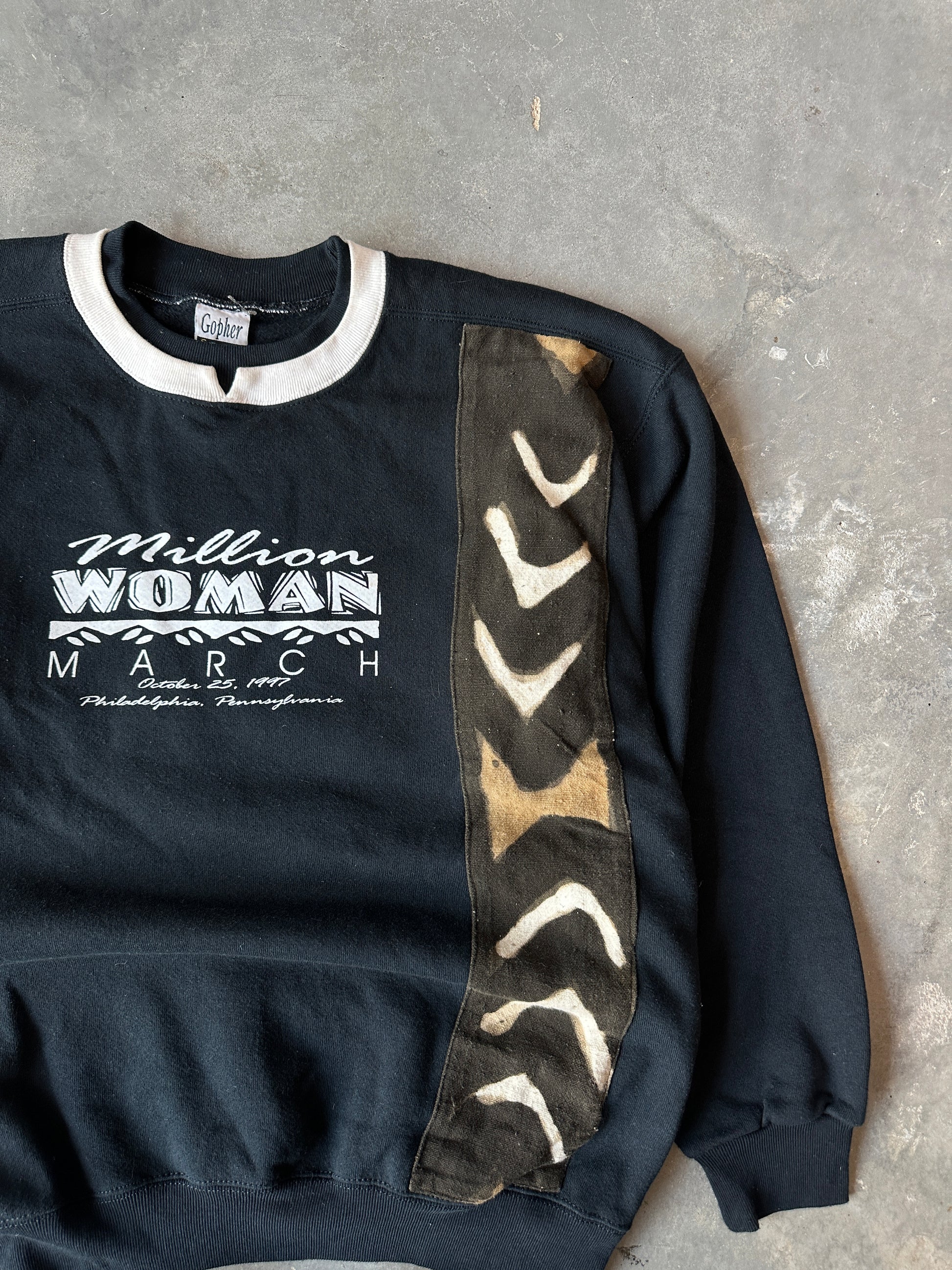 1997 Million Woman March Philadelphia Custom Tribal Print Patch Vintage Crewneck Sweatshirt (XL)