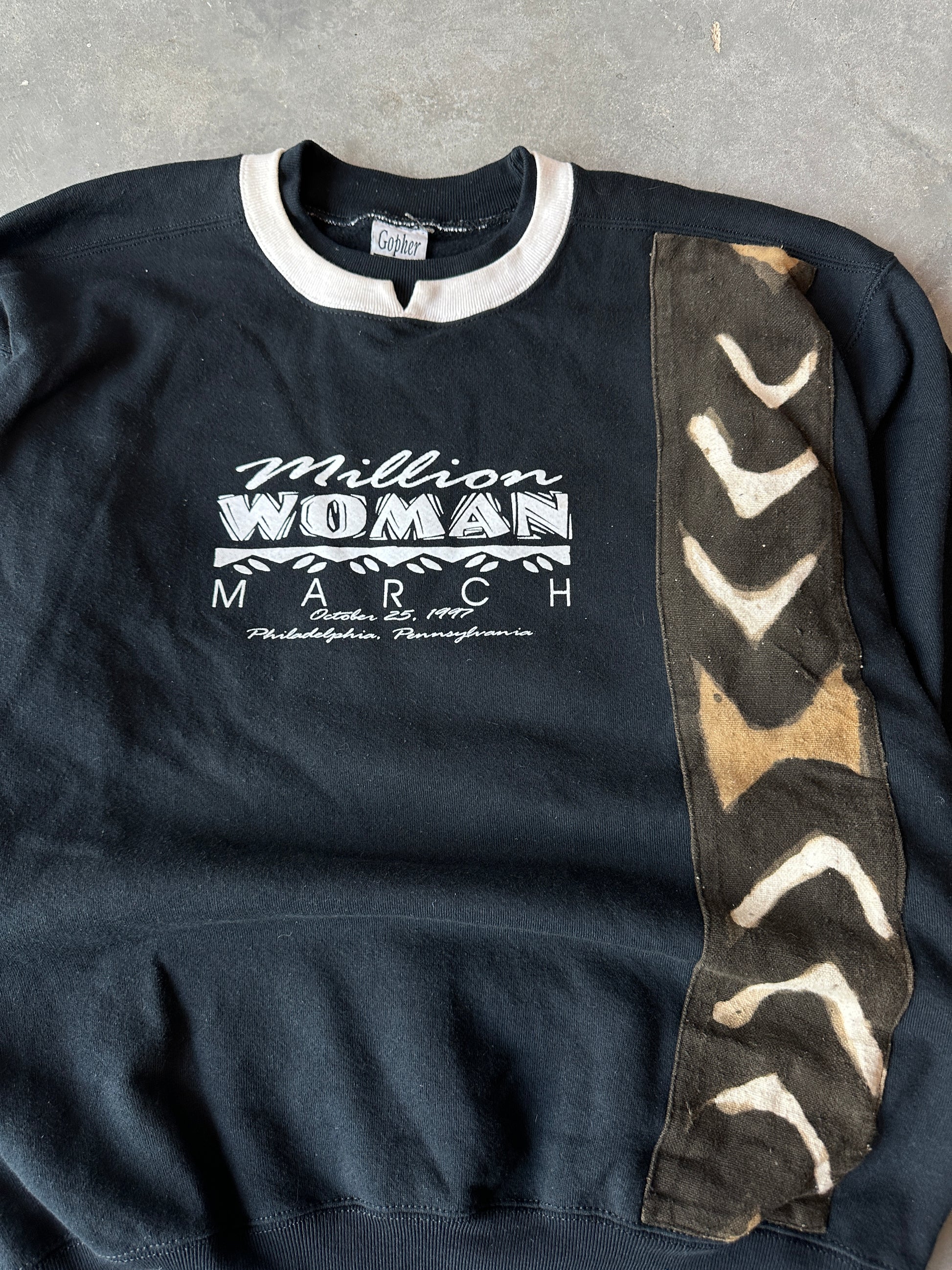 1997 Million Woman March Philadelphia Custom Tribal Print Patch Vintage Crewneck Sweatshirt (XL)