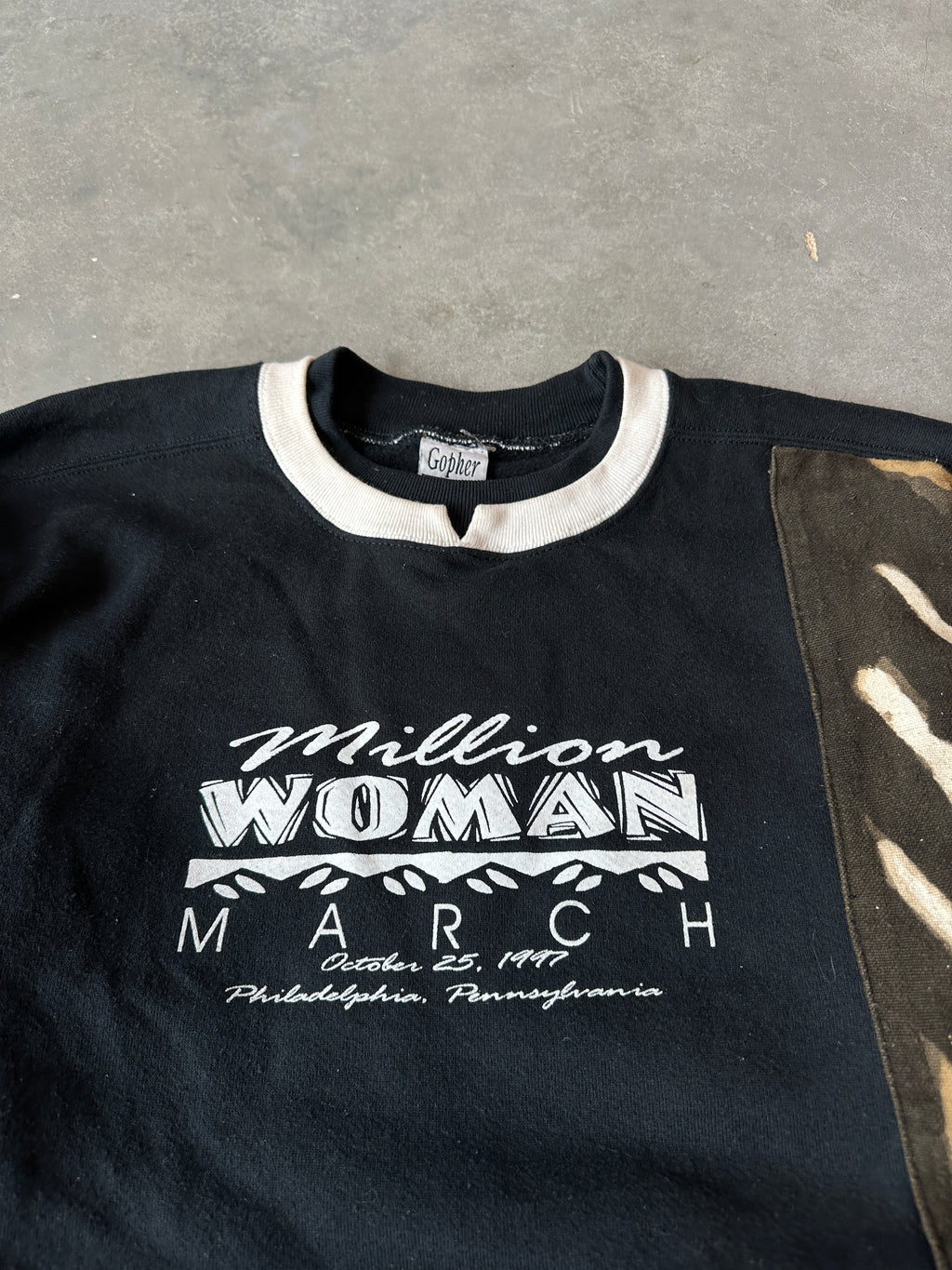 1997 Million Woman March Philadelphia Custom Tribal Print Patch Vintage Crewneck Sweatshirt (XL)