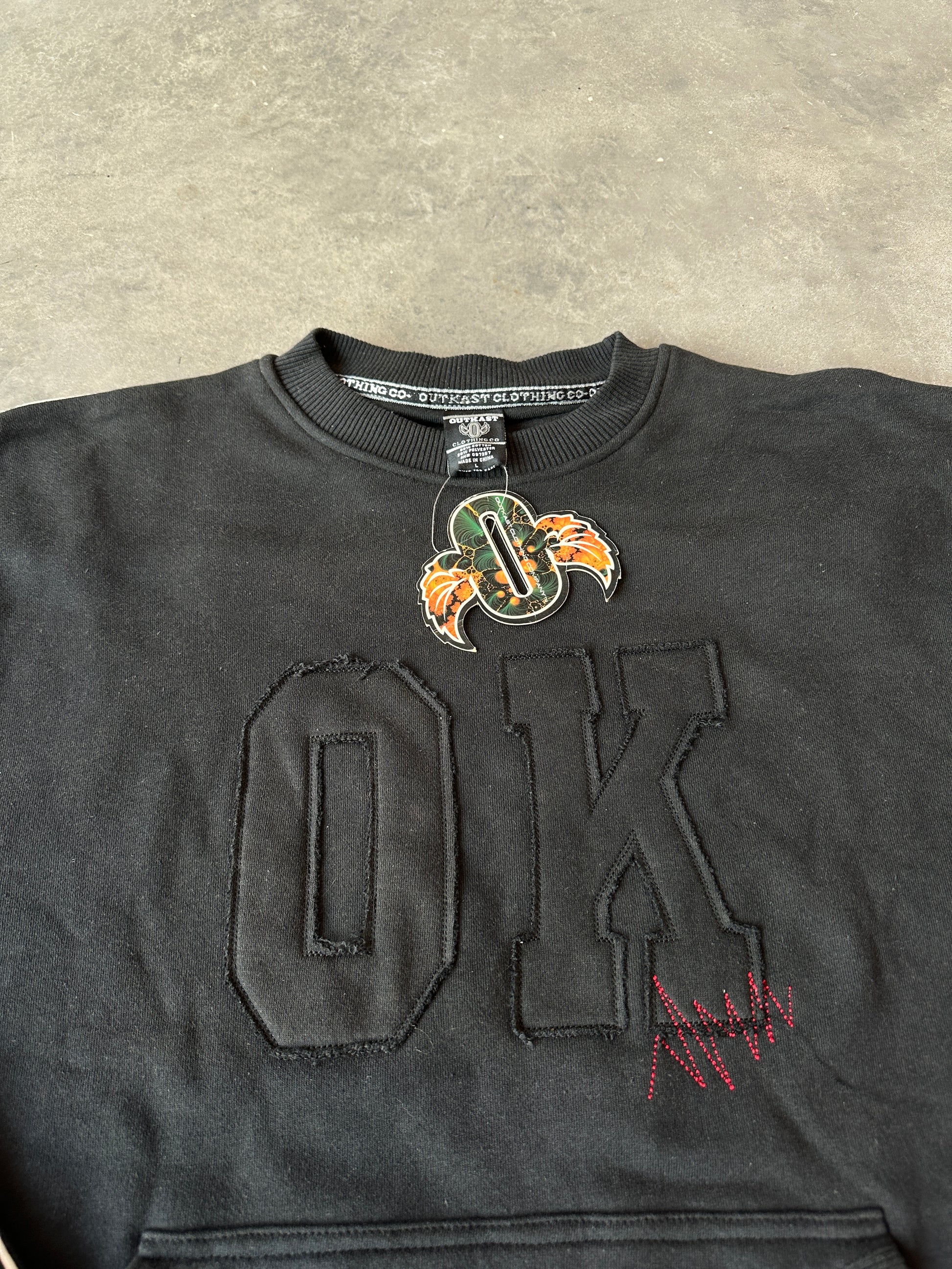 00’s OutKast Clothing Company Pocketed Vintage Oversized Hip Hop Heavyweight Crewneck Sweatshirt Brand New-Deadstock (XL)