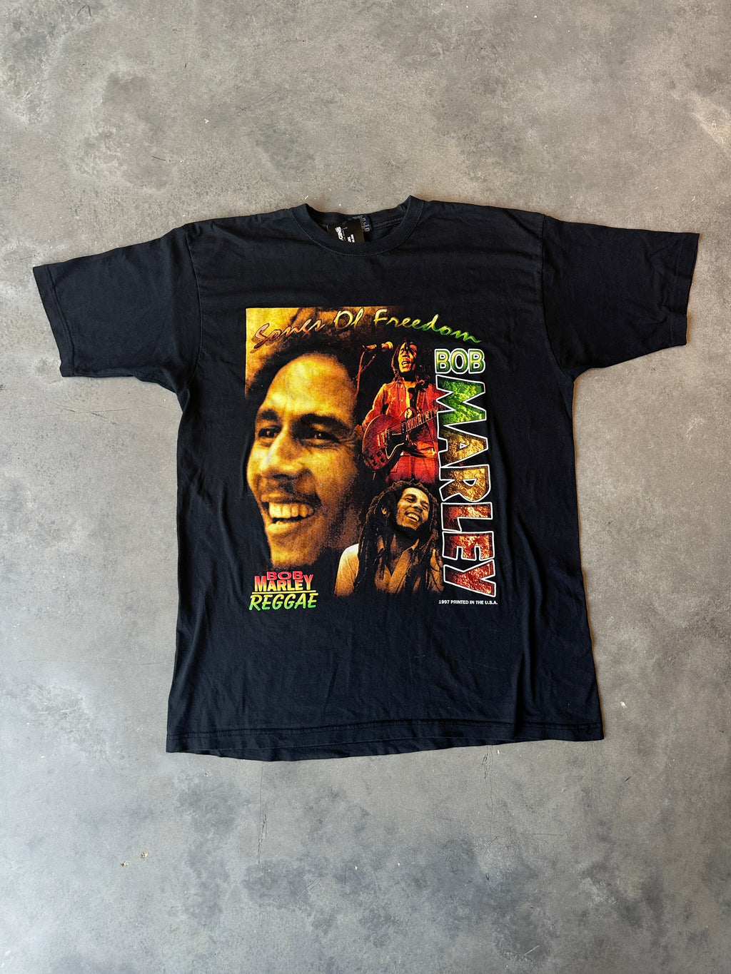 1994 Bob Marley “Songs of Freedom” Reggae Music Vintage Rap Tee (XXL)