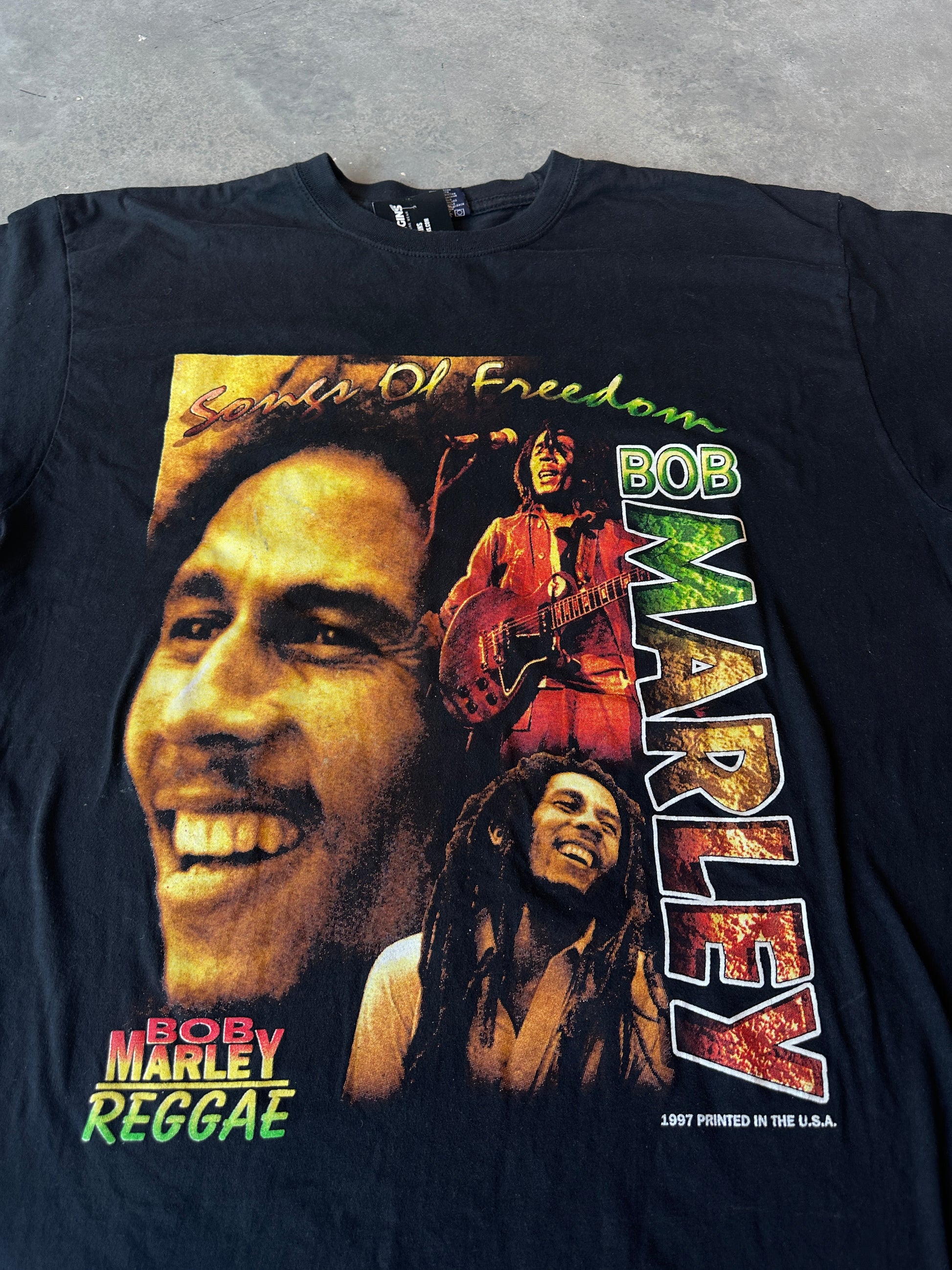 1994 Bob Marley “Songs of Freedom” Reggae Music Vintage Rap Tee (XXL)