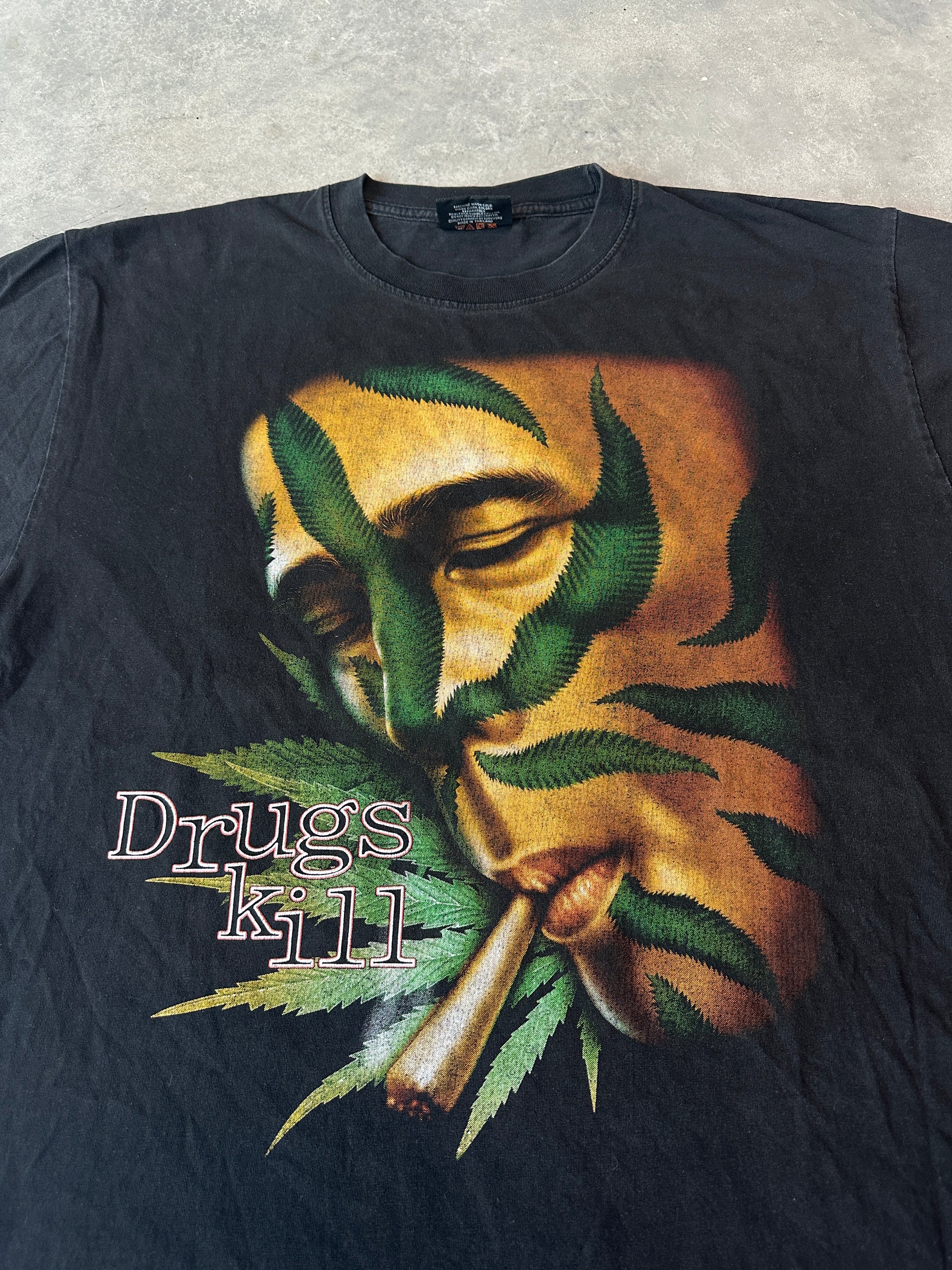 00’s Bob Marley “Drugs Kill” Herb Smoking Mantra Vintage Tee (XL)