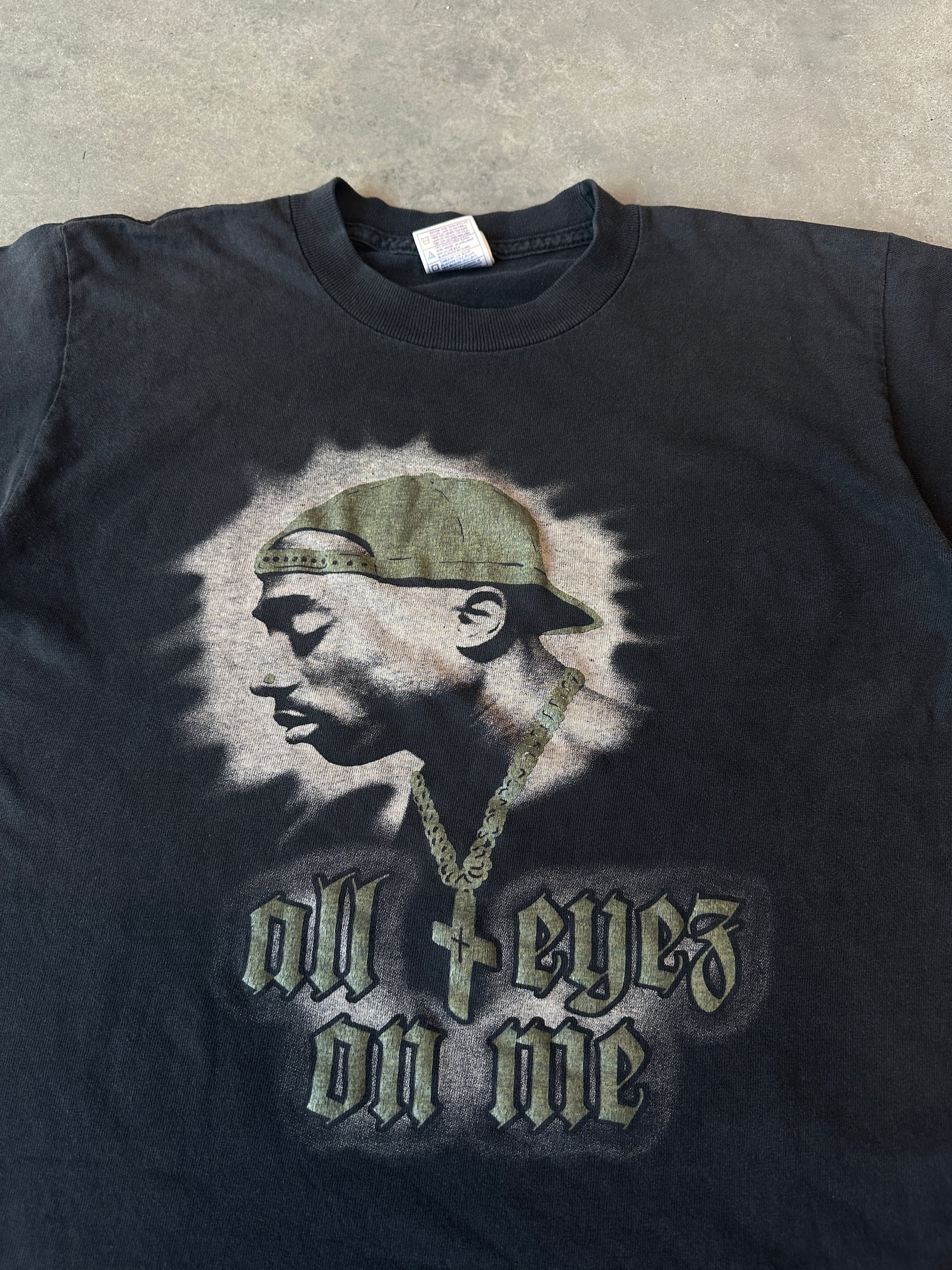 00’s Tupac Shakur All Eyez On Me Side Profile Vintage Music Tee (Medium)