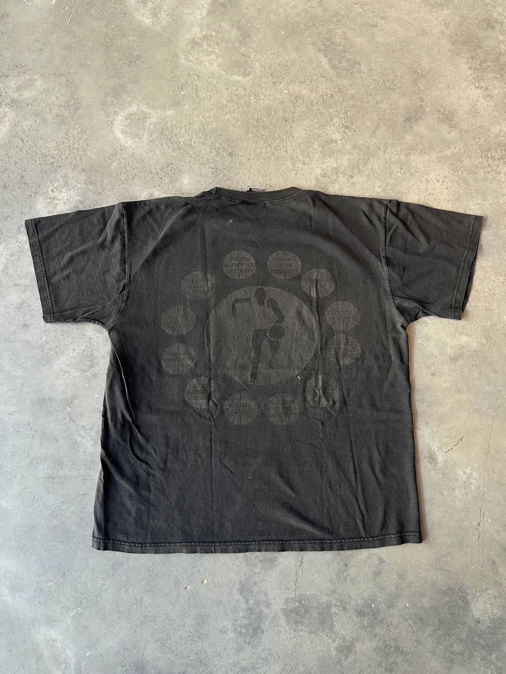 00’s CIAA HBCU College Basketball Tournament Philadelphia 76ers Logo Faded Vintage Tee (Large)